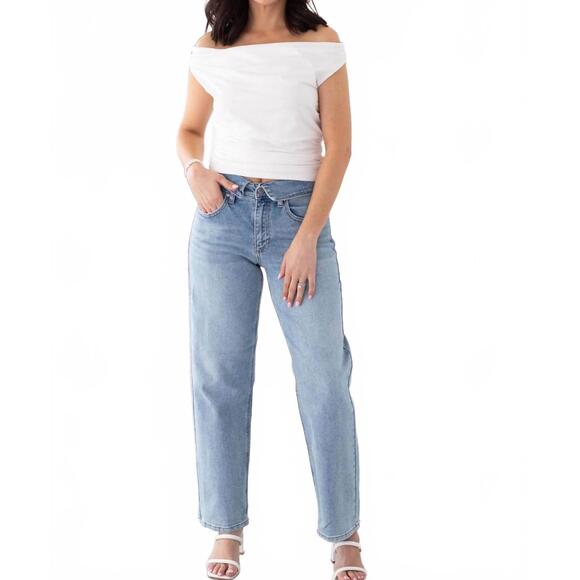 JUST BLACK DENIM Denim - NEW JUST BLACK DENIM folded waist relaxed straight jeans in blue